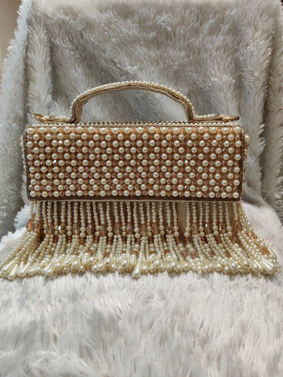 Pearl Tassel Hand Clutch