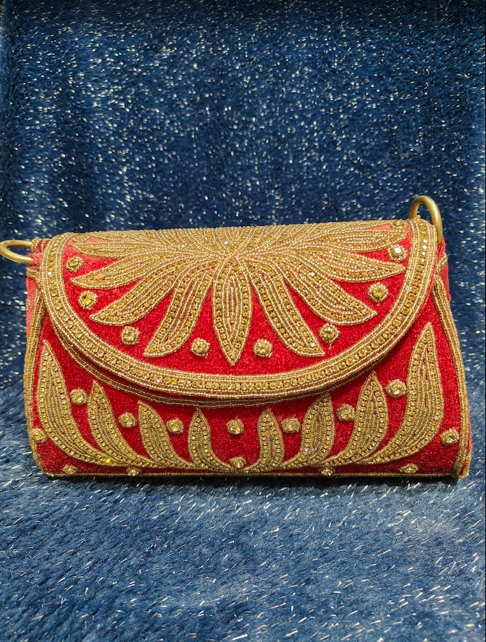Maroon Majesty Clutch